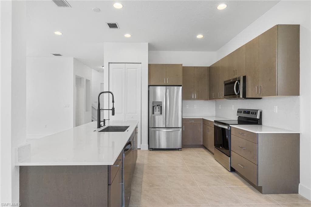 5693 Cassidy LN, AVE MARIA FL 34142-11