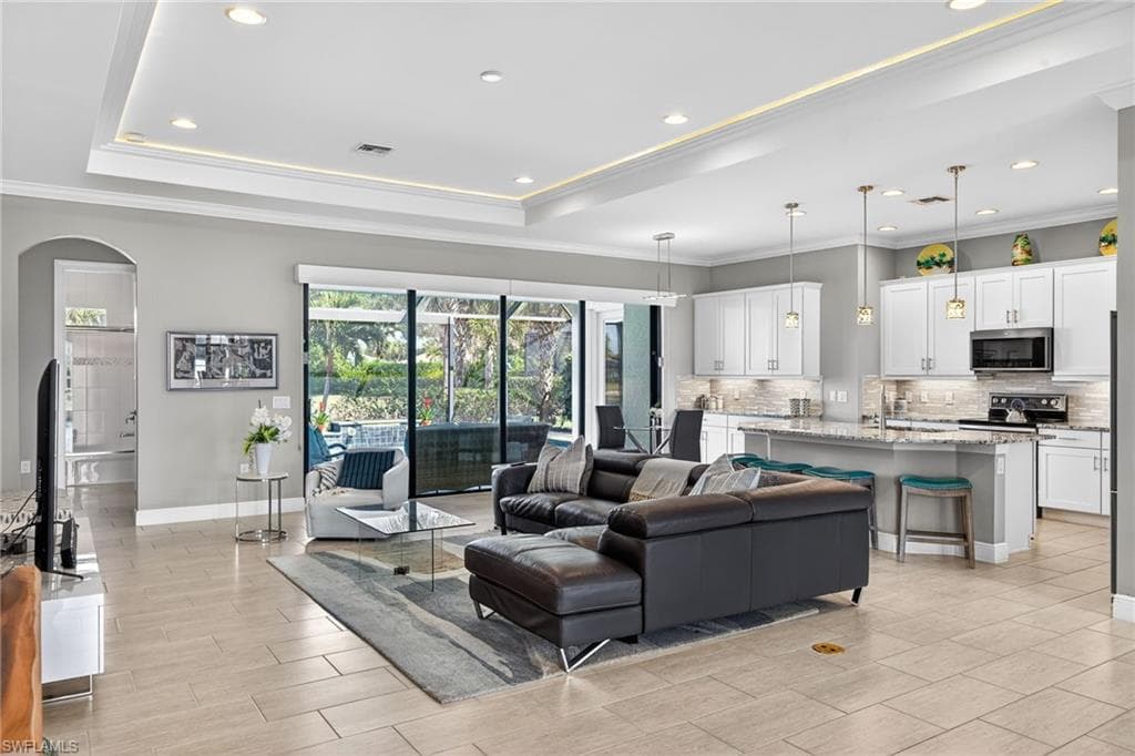 11910 White Stone DR, FORT MYERS FL 33913-1