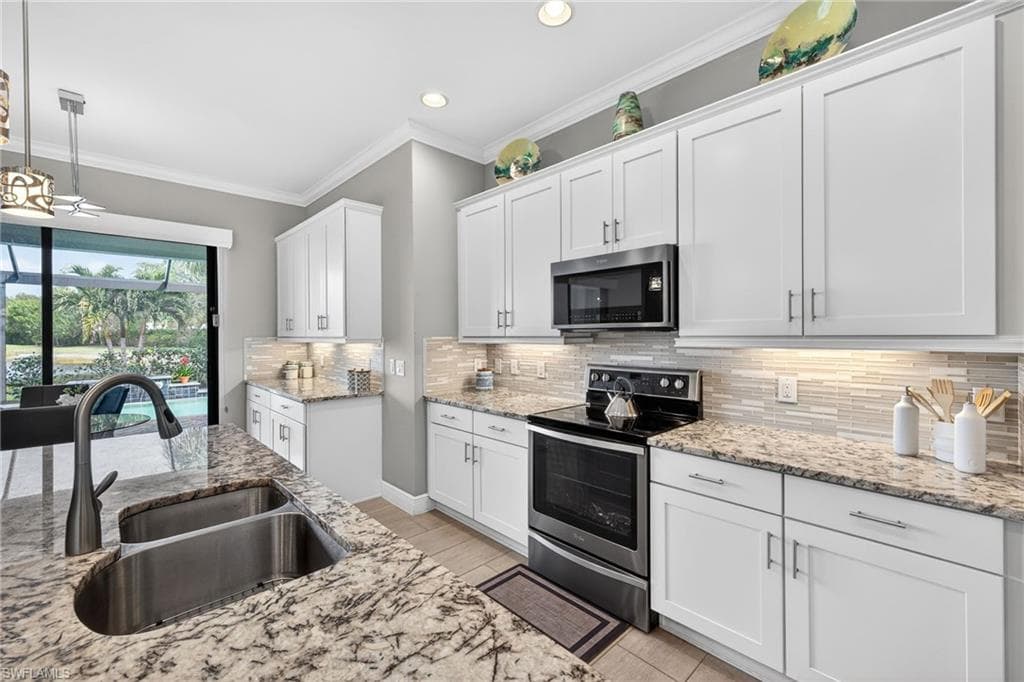 11910 White Stone DR, FORT MYERS FL 33913-13