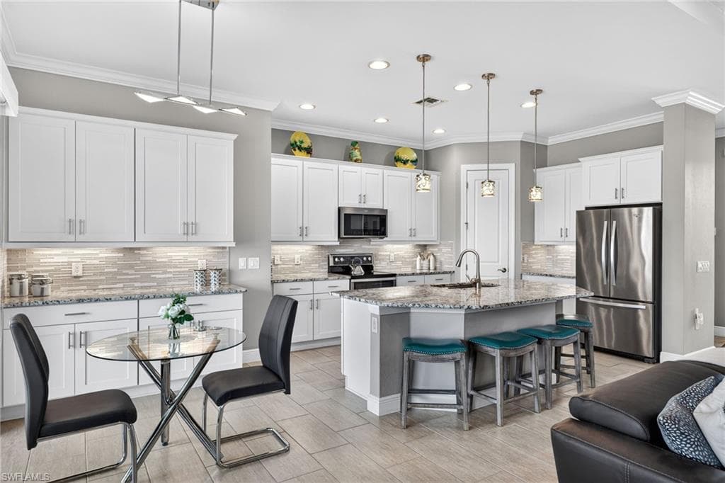 11910 White Stone DR, FORT MYERS FL 33913-10