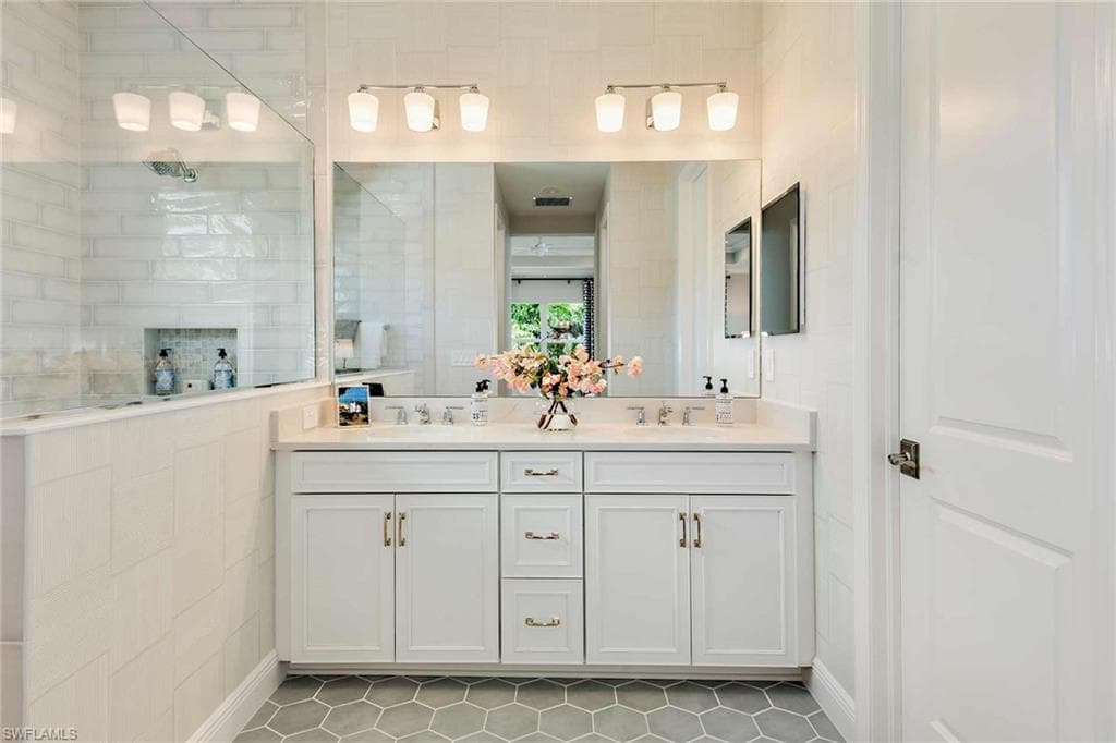 17807 Saddlebunch Key, FORT MYERS FL 33908-18