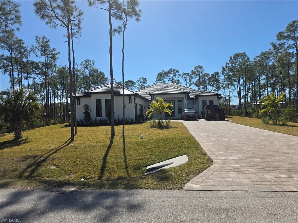 25460 Divot DR, BONITA SPRINGS FL 34135-13