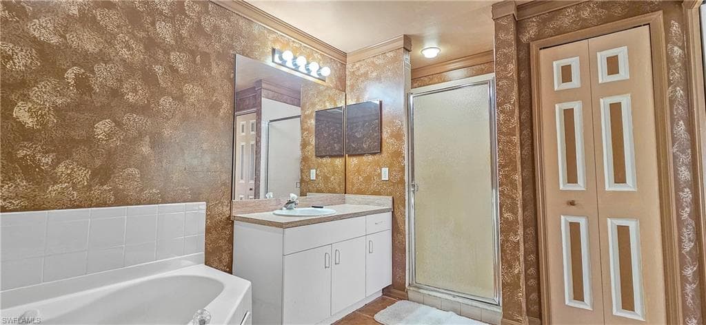 6078 Laurelwood DR, FORT MYERS FL 33905-28