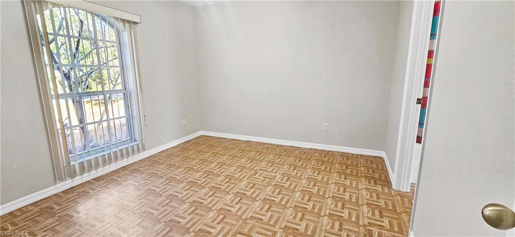 6078 Laurelwood DR, FORT MYERS FL 33905-3