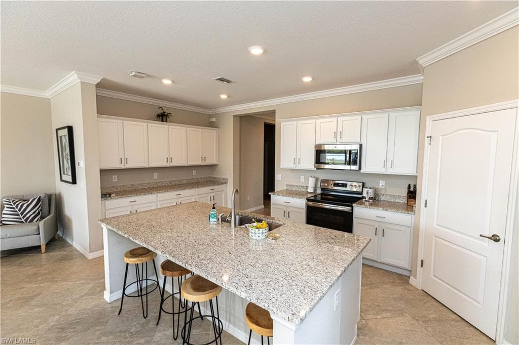 3650 Crimson LN, FORT MYERS FL 33916-2