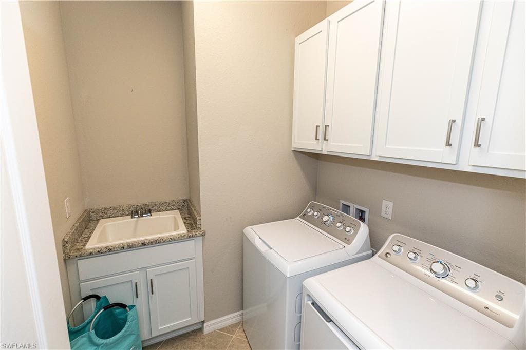 3650 Crimson LN, FORT MYERS FL 33916-24