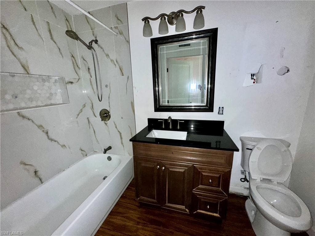 2632 Weeks AVE, NAPLES FL 34112-17