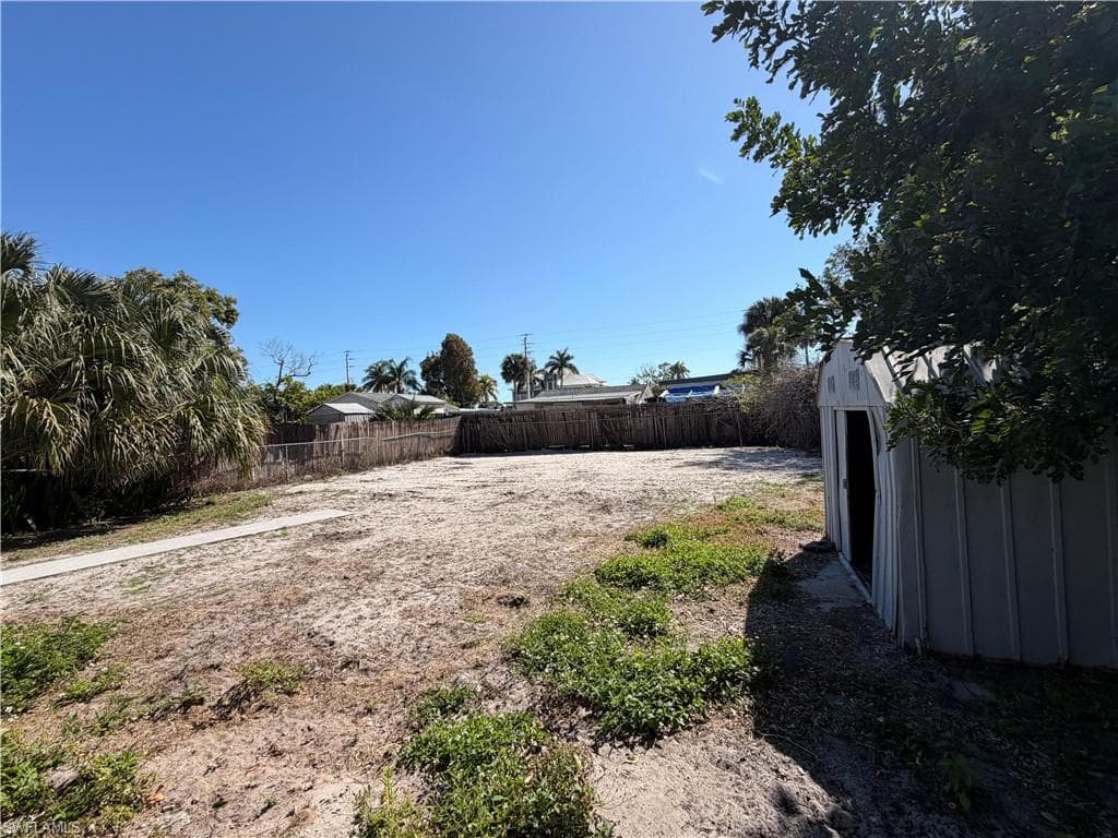 2632 Weeks AVE, NAPLES FL 34112-7