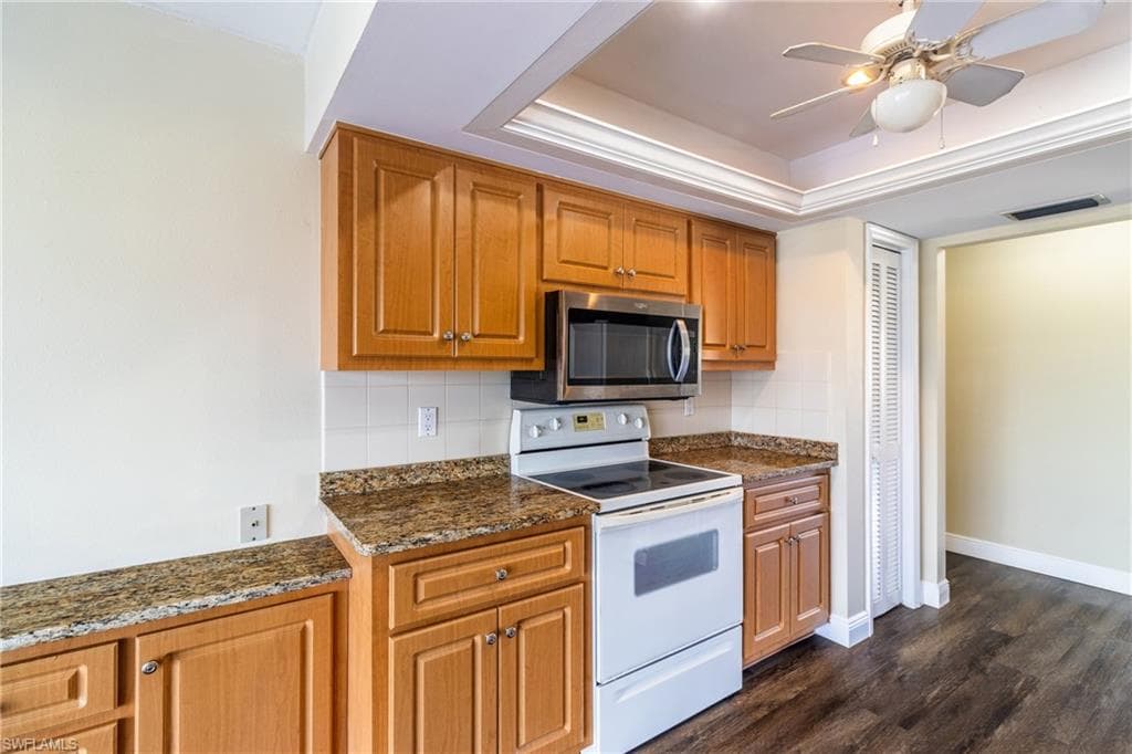 2523 SE 24th PL, CAPE CORAL FL 33904-8