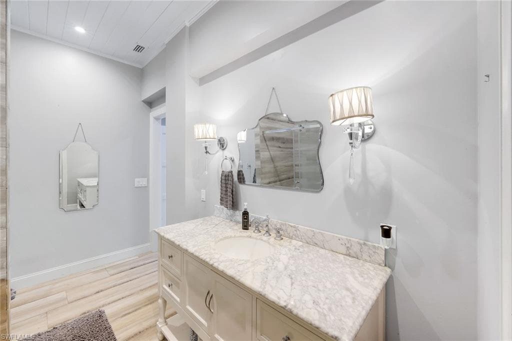 13731 E Terry ST, BONITA SPRINGS FL 34135-26