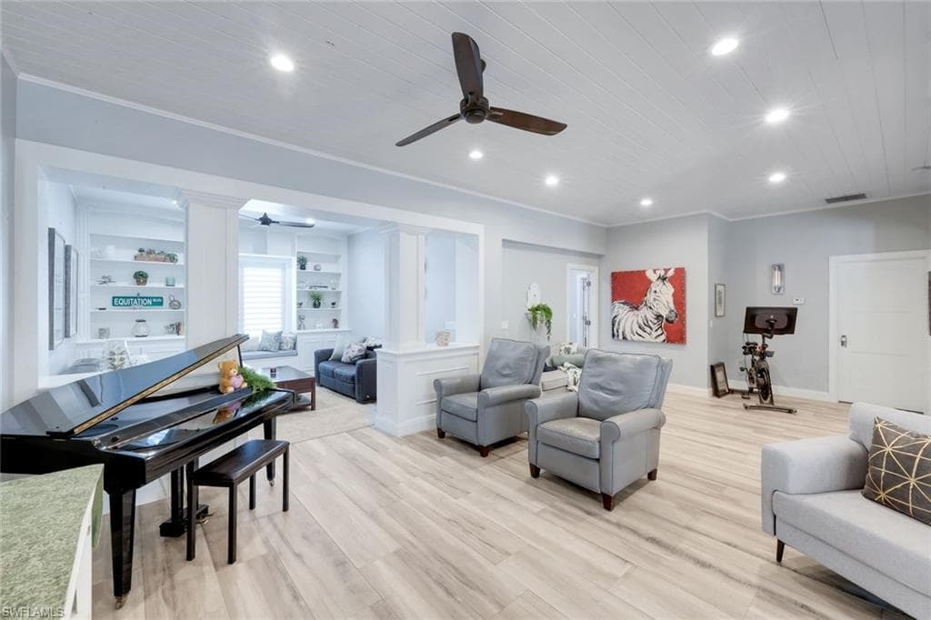 13731 E Terry ST, BONITA SPRINGS FL 34135-16
