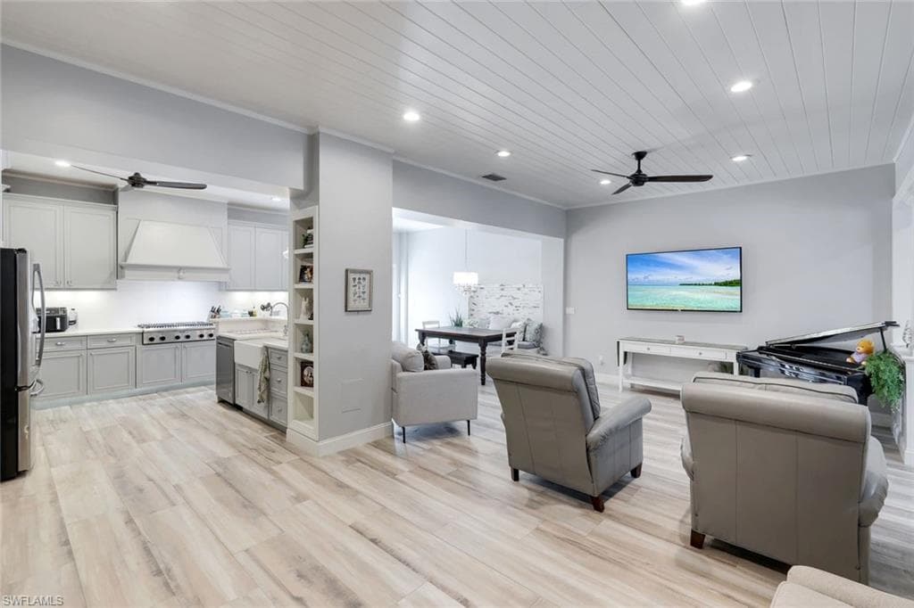 13731 E Terry ST, BONITA SPRINGS FL 34135-15