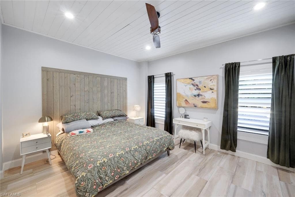 13731 E Terry ST, BONITA SPRINGS FL 34135-24