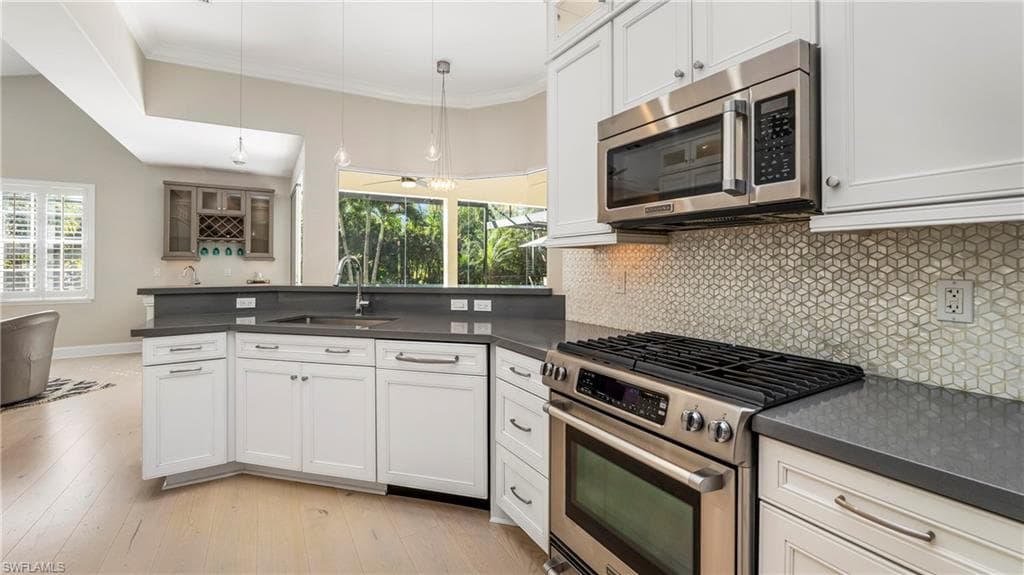 8558 S Lake CIR, FORT MYERS FL 33908-16