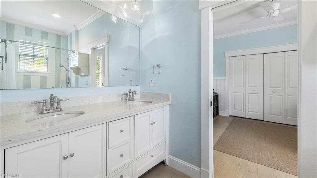 8558 S Lake CIR, FORT MYERS FL 33908-29