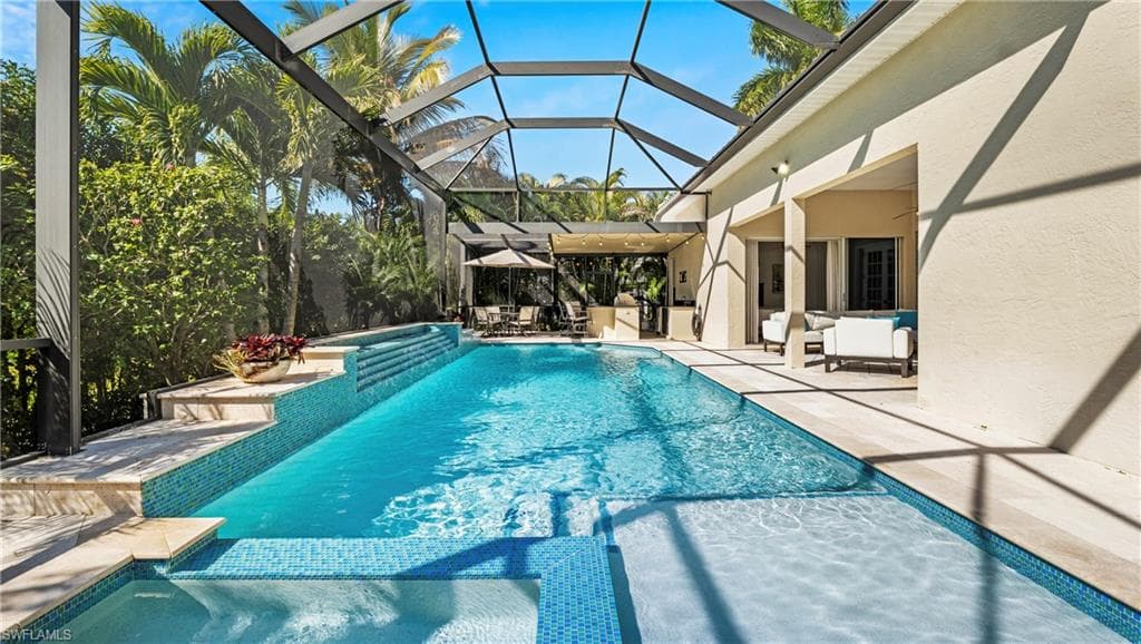 8558 S Lake CIR, FORT MYERS FL 33908-38