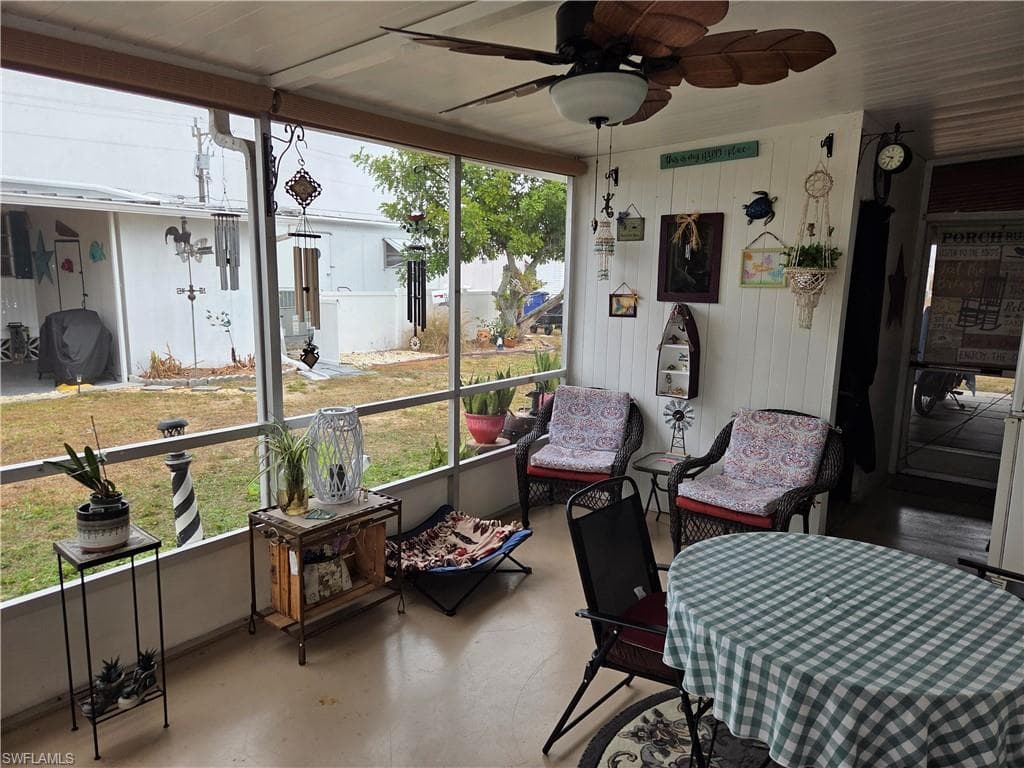 881 Homestead DR, NORTH FORT MYERS FL 33917-5