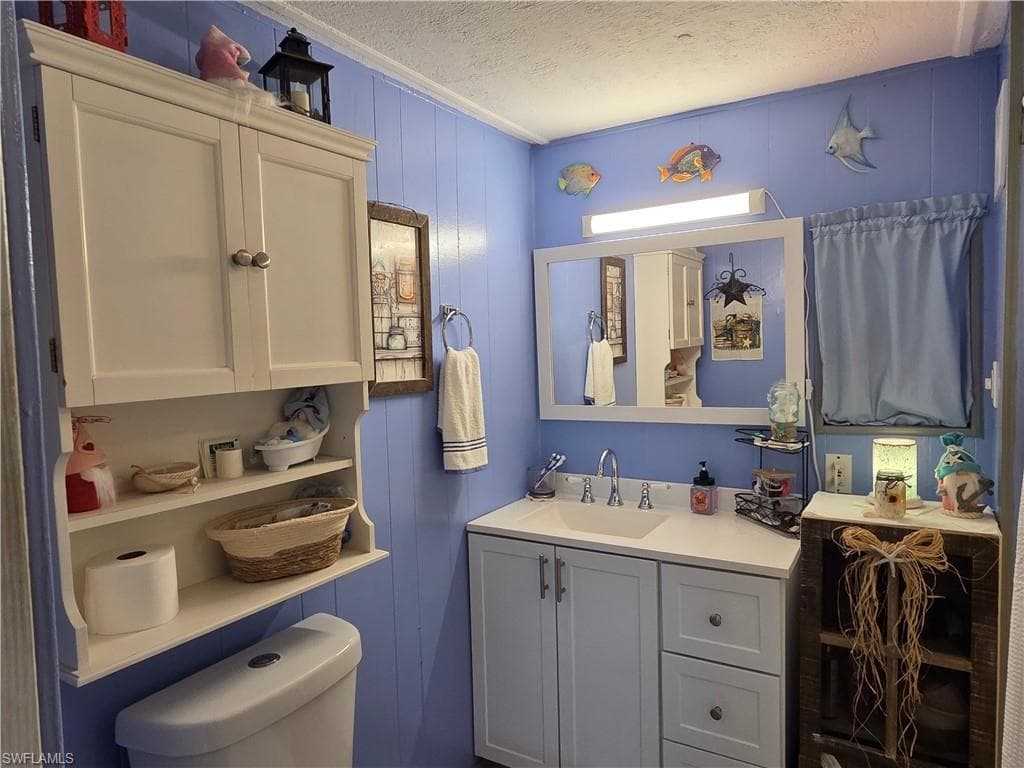 881 Homestead DR, NORTH FORT MYERS FL 33917-16