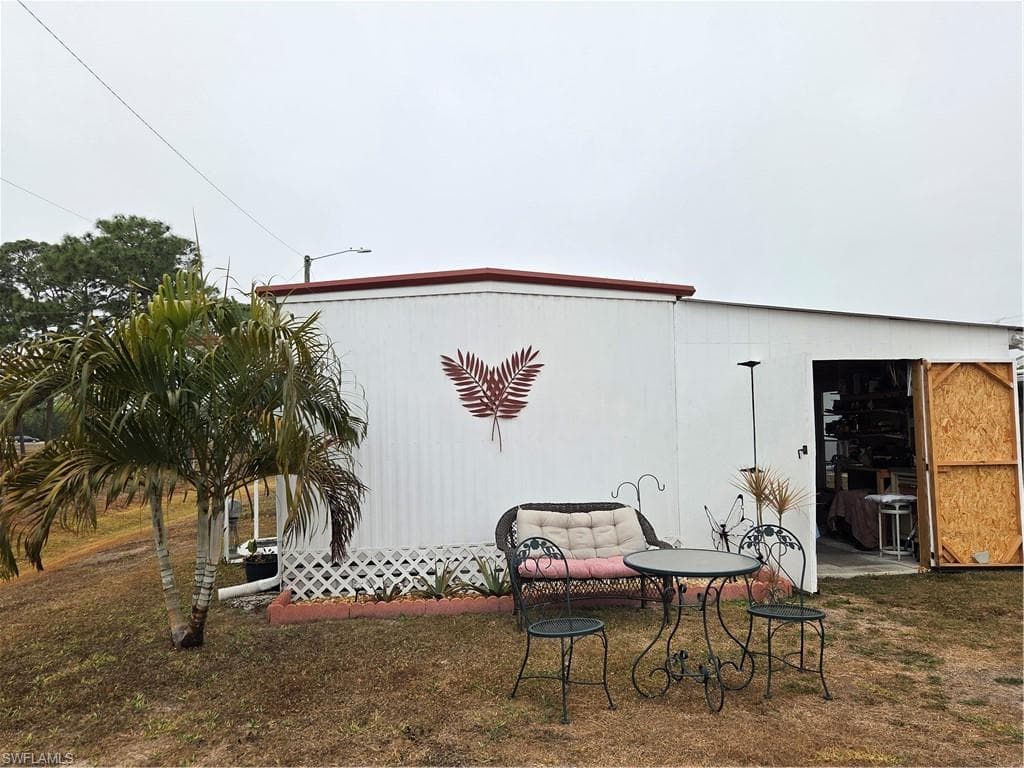 881 Homestead DR, NORTH FORT MYERS FL 33917-31