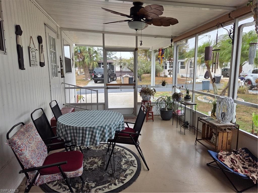 881 Homestead DR, NORTH FORT MYERS FL 33917-4