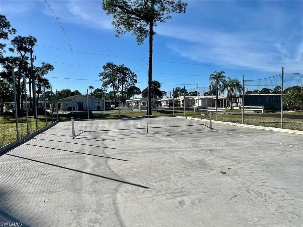 881 Homestead DR, NORTH FORT MYERS FL 33917-37
