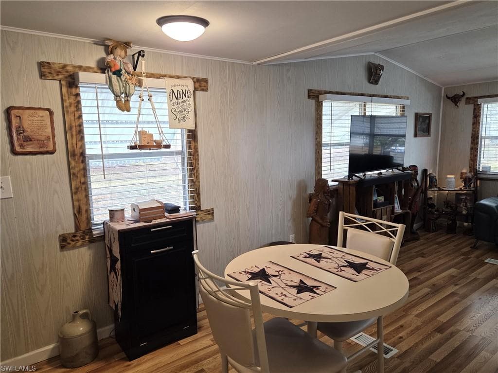 881 Homestead DR, NORTH FORT MYERS FL 33917-10