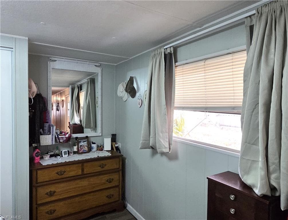 881 Homestead DR, NORTH FORT MYERS FL 33917-20