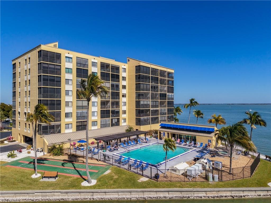 400 Lenell RD # 107, FORT MYERS BEACH FL 33931-18