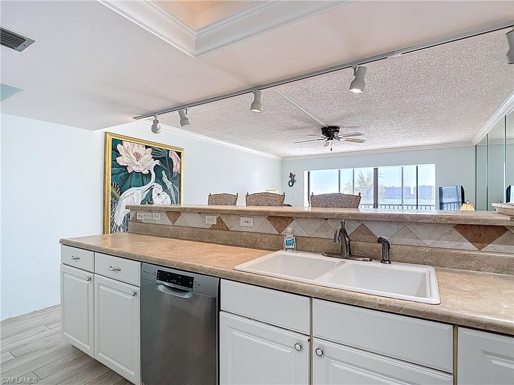 400 Lenell RD # 107, FORT MYERS BEACH FL 33931-8