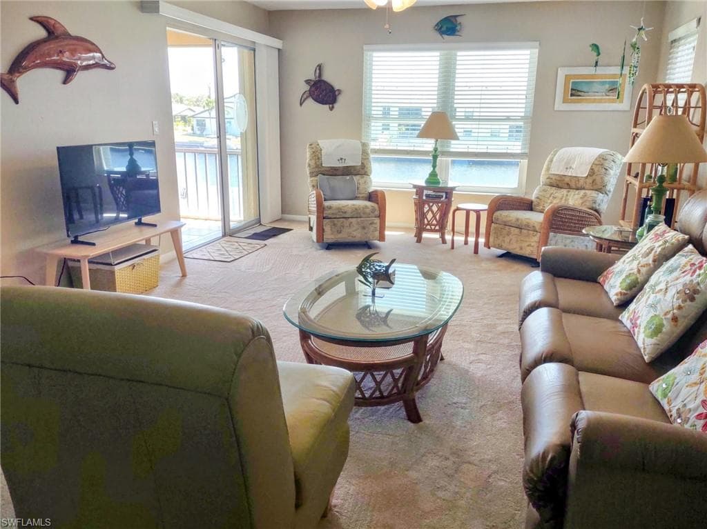 4417 Country Club BLVD # B8, CAPE CORAL FL 33904-5