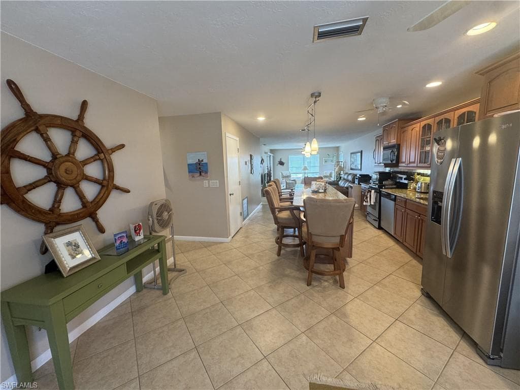 4417 Country Club BLVD # B8, CAPE CORAL FL 33904-2