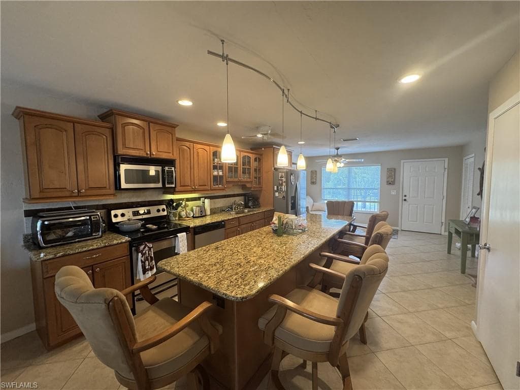 4417 Country Club BLVD # B8, CAPE CORAL FL 33904-4