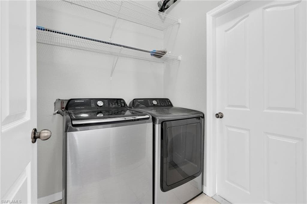 6121 Hutton CT, FORT MYERS FL 33905-22