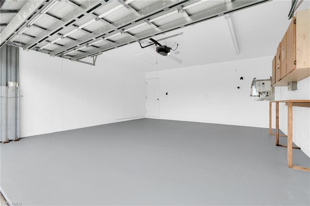 6121 Hutton CT, FORT MYERS FL 33905-28