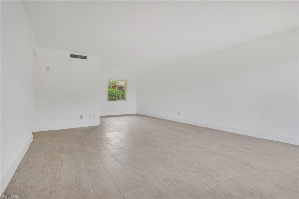 2366 E. Mall Dr Apt. 101-12
