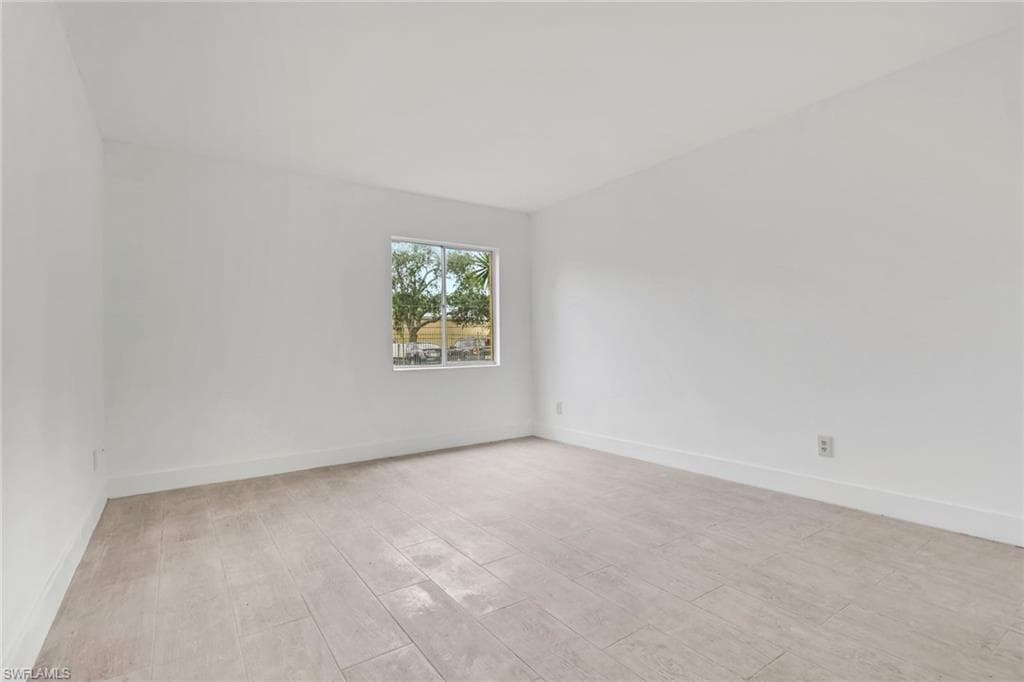 2366 E. Mall Dr Apt. 101-15