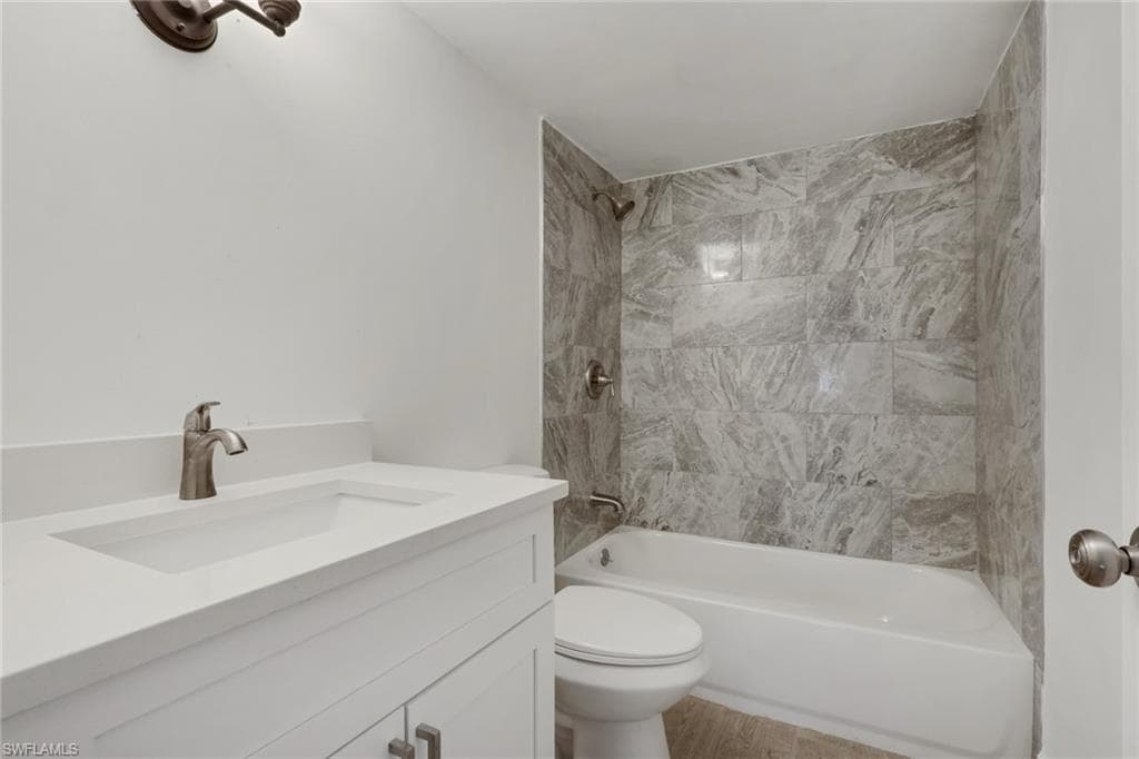 2366 E. Mall Dr Apt. 101-23