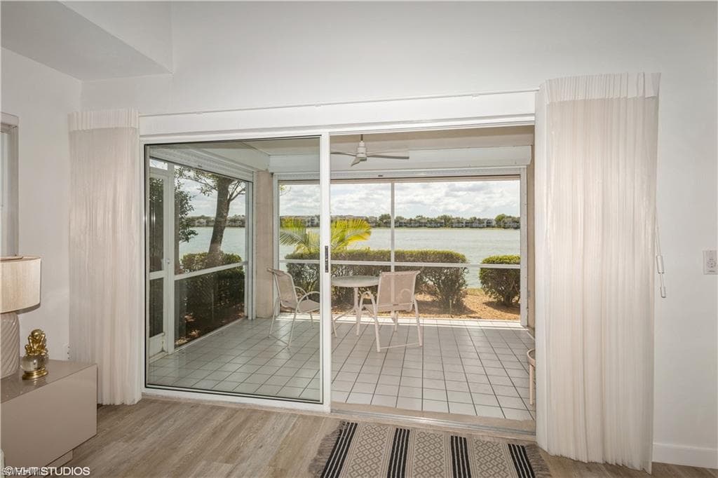 2608 Sailors WAY # 122, NAPLES FL 34109-4