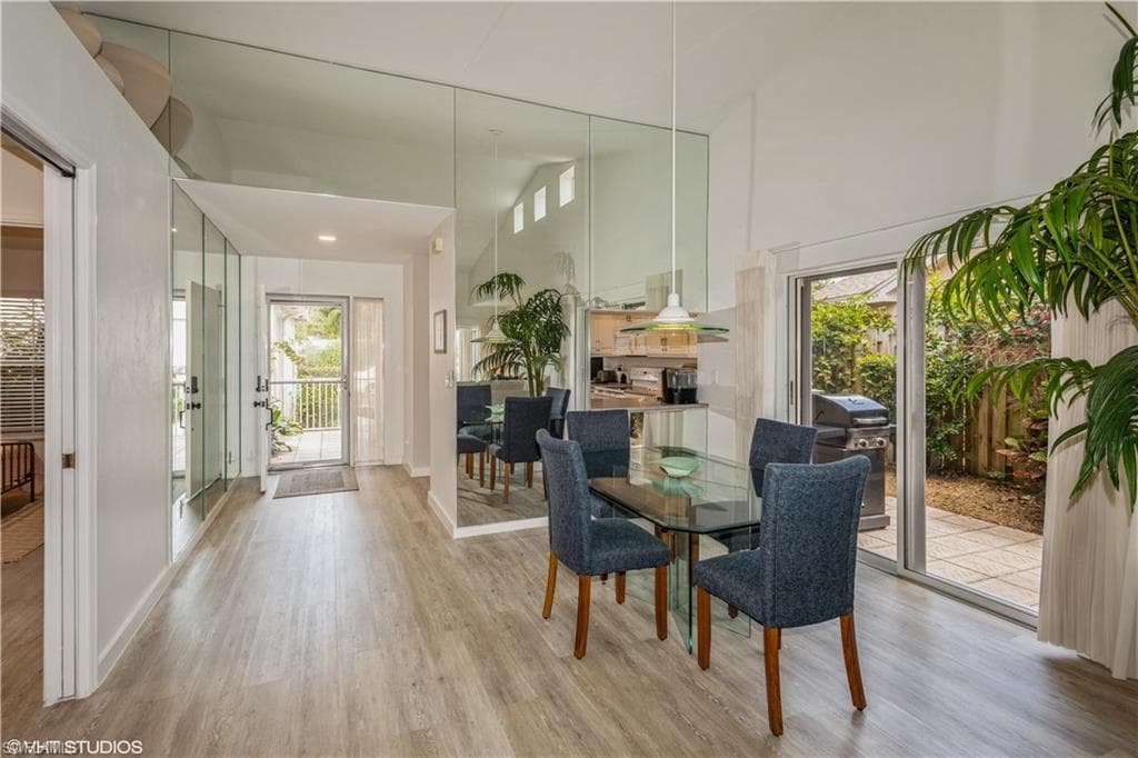 2608 Sailors WAY # 122, NAPLES FL 34109-23