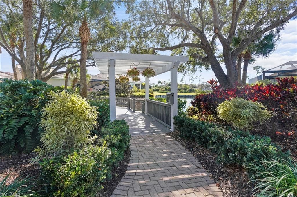 3660 Olde Cottage LN-40