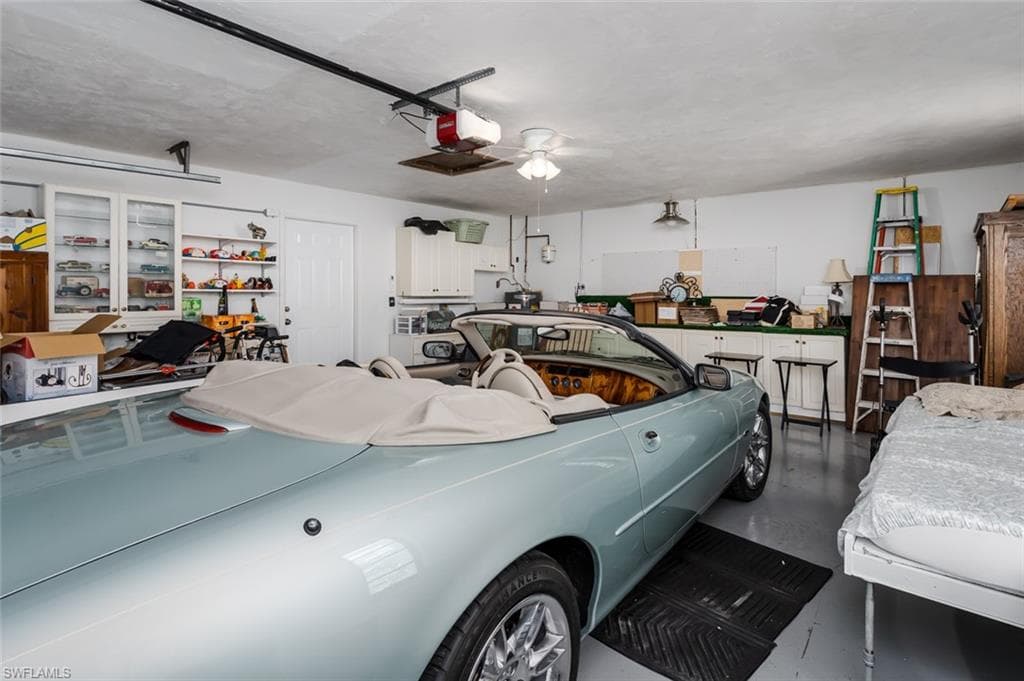 661 Valley DR-35