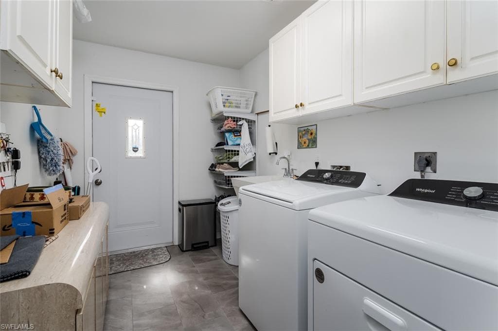661 Valley DR-31