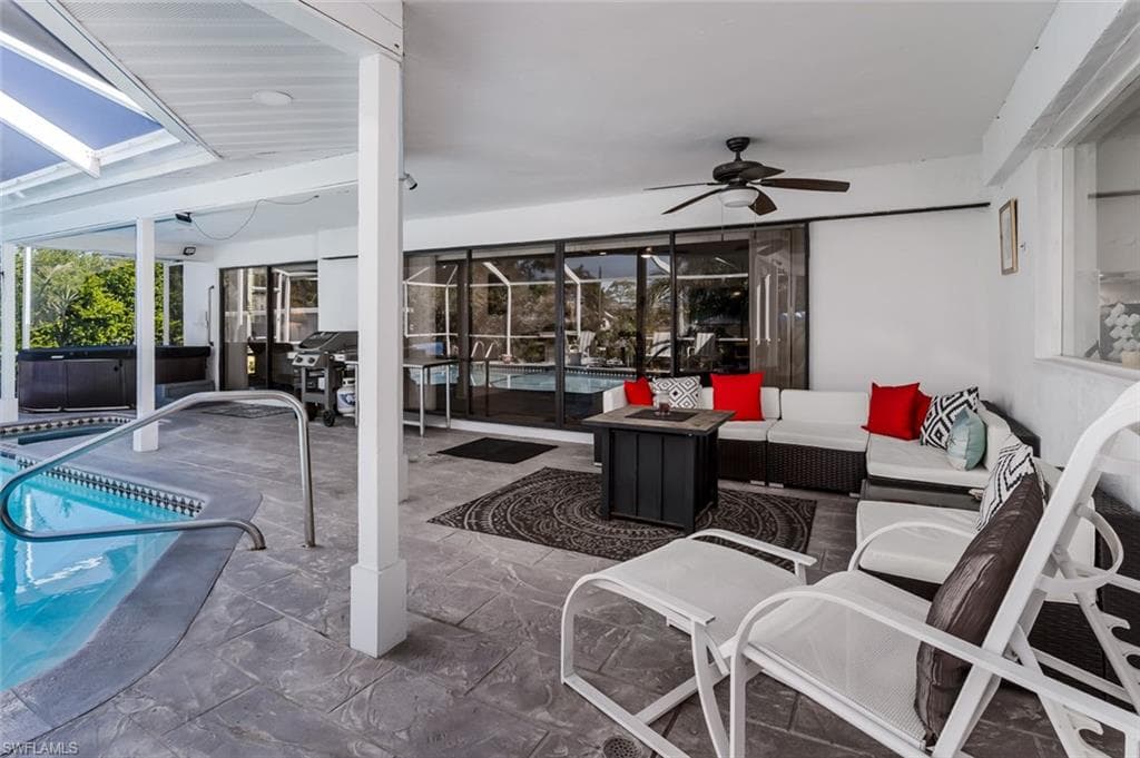 661 Valley DR-8