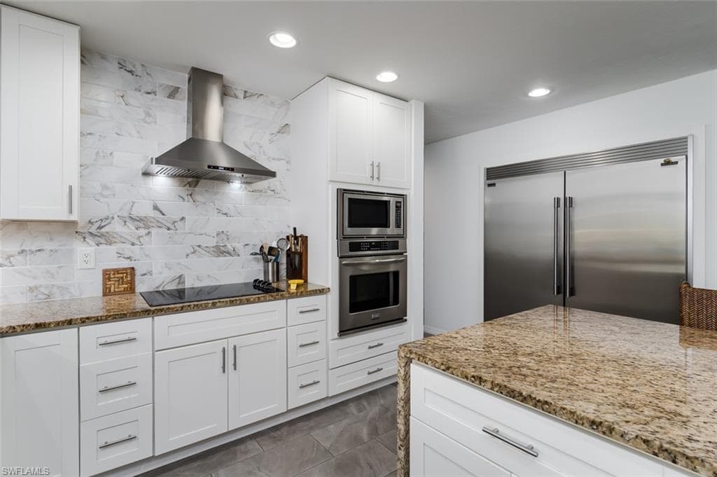 661 Valley DR-14
