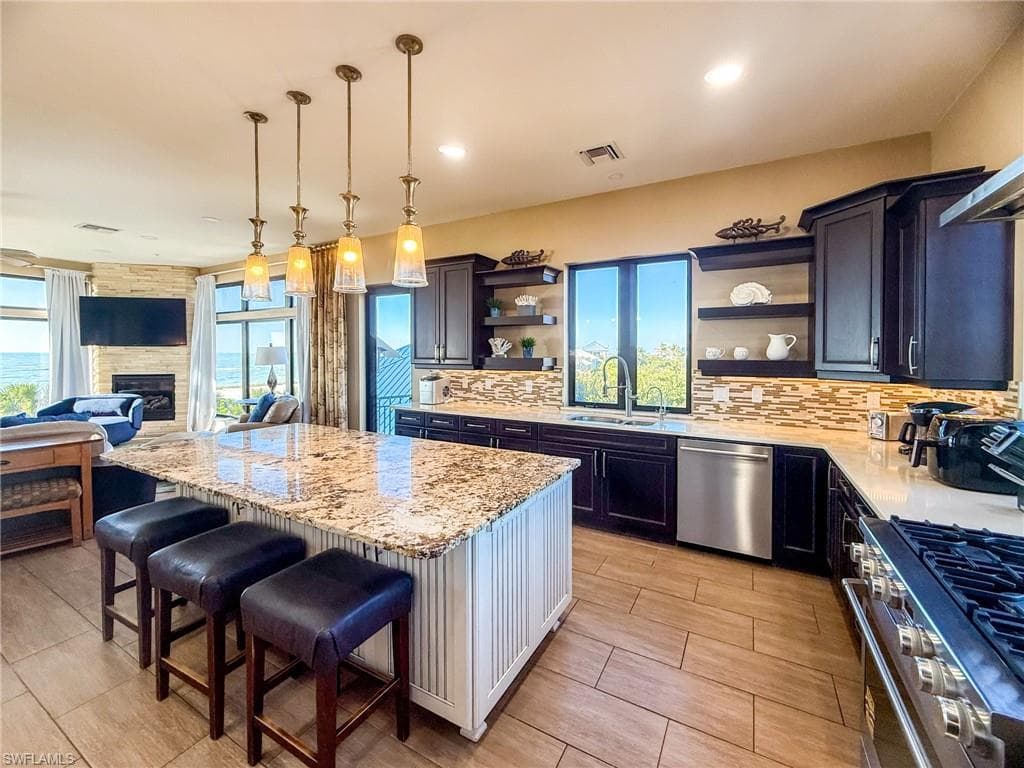 660 Gulf LN-12