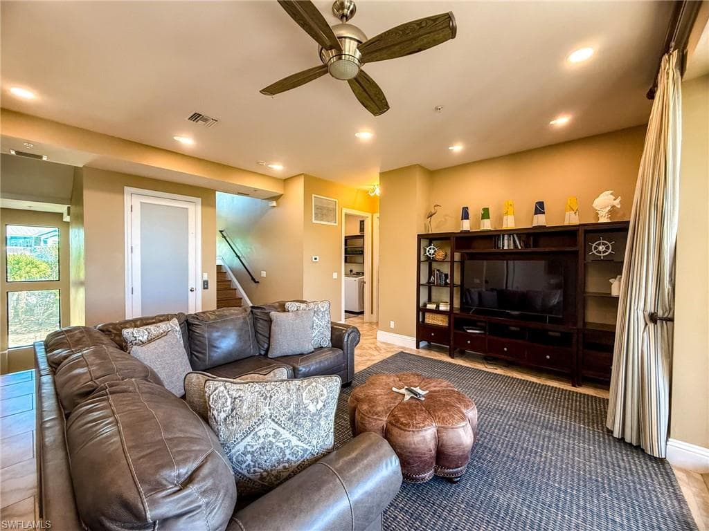 660 Gulf LN-24