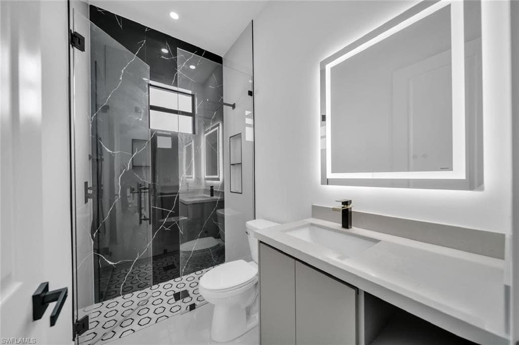 2803 3rd ST W-16