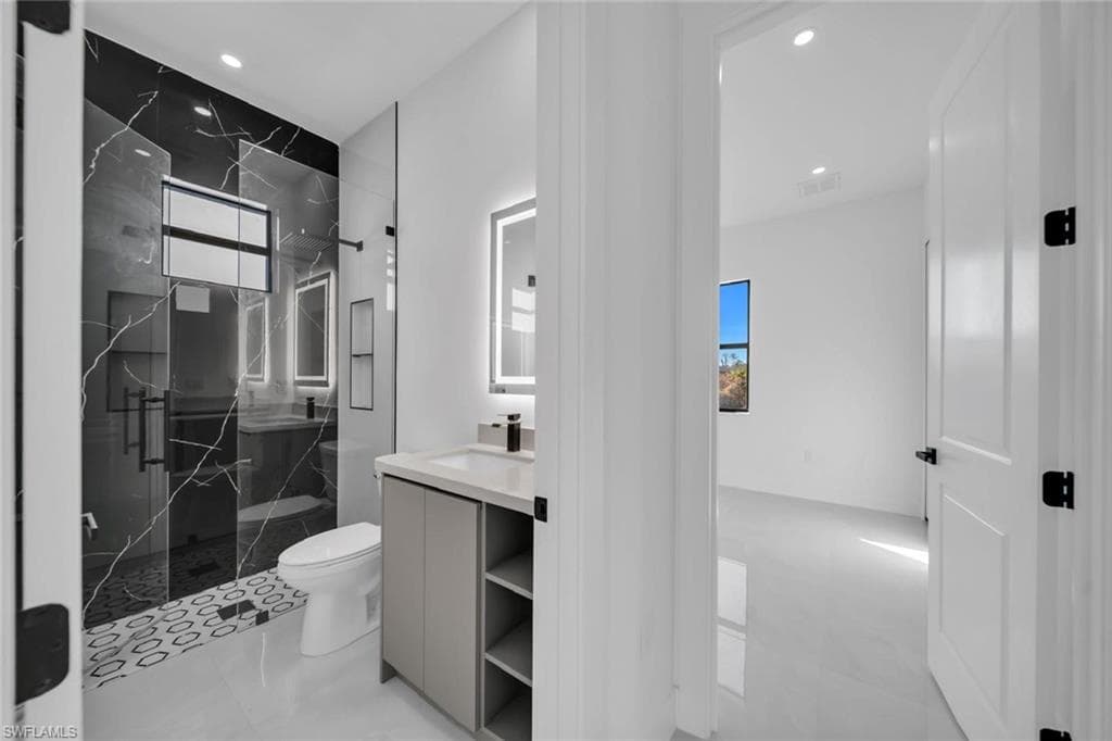 2803 3rd ST W-17