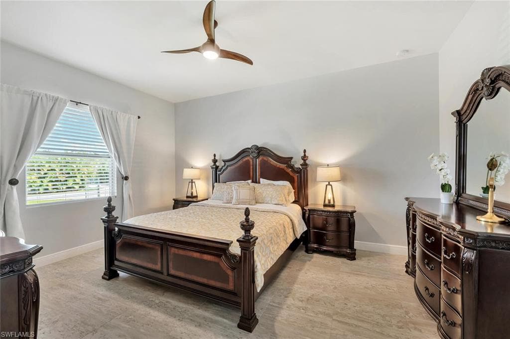 3196 Connecticut AVE, NAPLES FL 34112-16