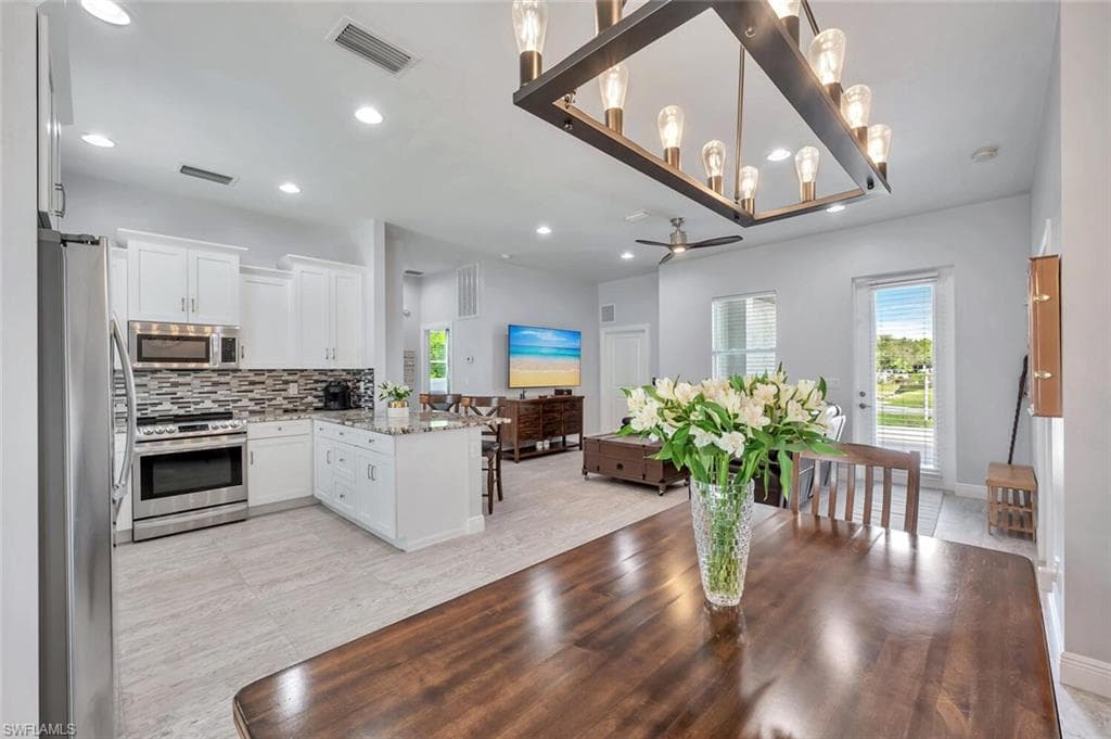 3196 Connecticut AVE, NAPLES FL 34112-11